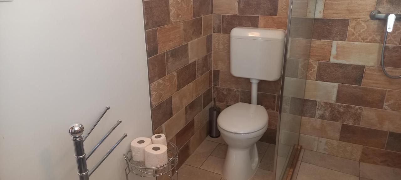 Ket Puli Vendeghaz Apartment Бекесксаба Екстериор снимка
