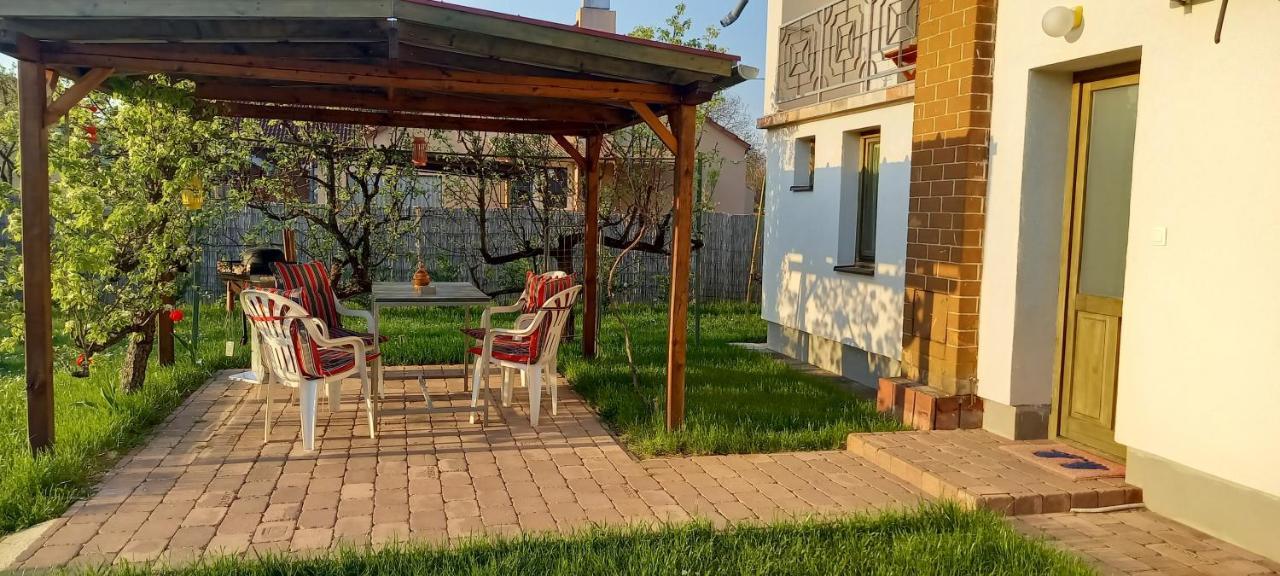 Ket Puli Vendeghaz Apartment Бекесксаба Екстериор снимка