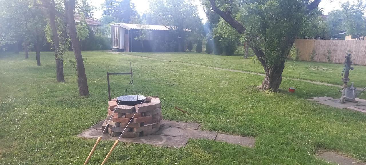 Ket Puli Vendeghaz Apartment Бекесксаба Екстериор снимка