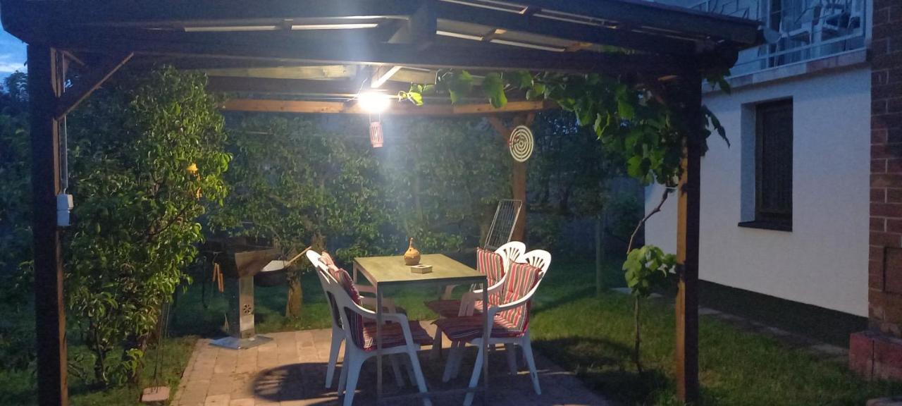 Ket Puli Vendeghaz Apartment Бекесксаба Екстериор снимка